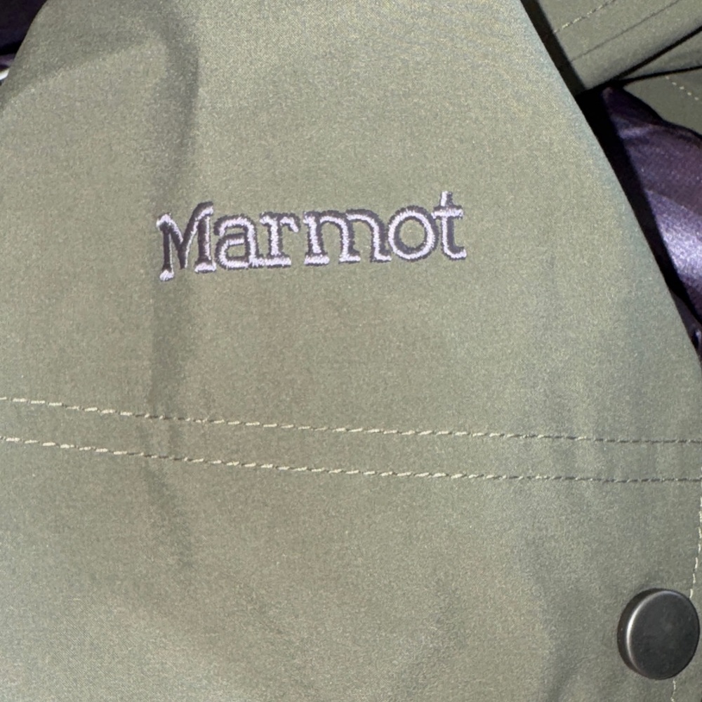 Marmot Forest Green Rain Jacket with Purple Lining - Picture 13 of 13